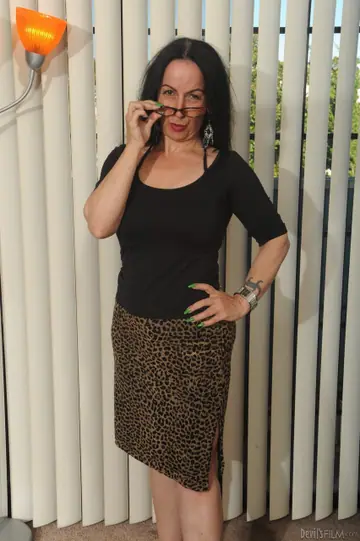 Nina Swiss – Busty Mature Brunette Poses in Lingerie and Skirt