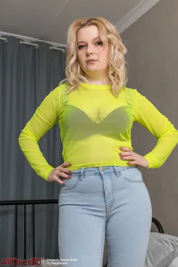 Busty Blonde MILF Strips Out of Her Jeans and Toys Her Shaved Pussy