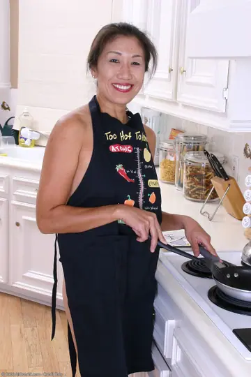 Thick Asian MILF Spreads Her Hairy Pussy in the Kitchen