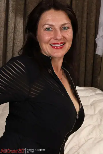 Joana Jakes – Mature Brunette MILF Undresses and Reveals Her Hairy Bush