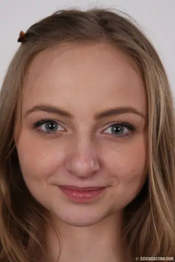 Lady Bug – Blonde Czech Babe with Big Natural Tits Peels Off Her Jeans