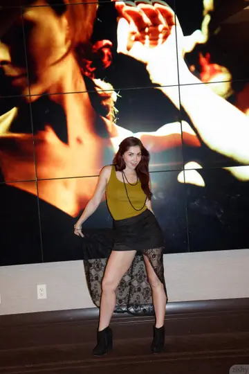Jazz Reilly – Pale Redhead MILF in Boots Lifts Her Hem