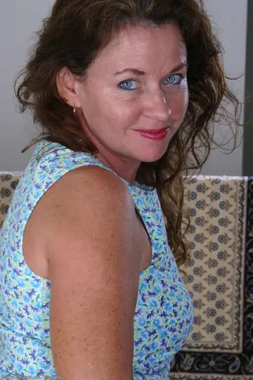 Curvy MILF Strips Off Her Lingerie and Opens Her Trimmed Pussy