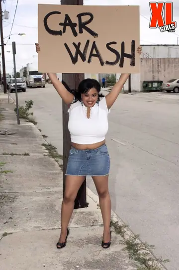 Sunny Dee – Ebony BBW Soaps Massive Tits and Spreads Her Hairy Pussy at the Car Wash