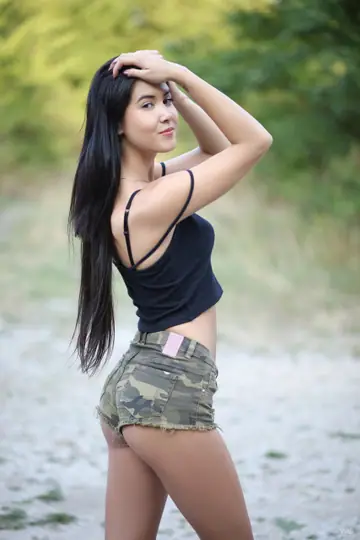 Lady Dee – Tall Czech Brunette Bares All and Pees on a Gravel Road