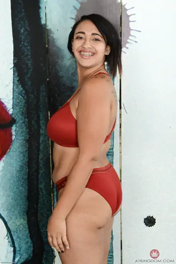 Emori Pleezer – Latina BBW in Lingerie Bares Her Natural Tits and Spreads Her Pussy