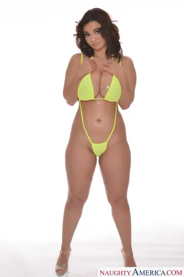 Crystal Chase – Thick Latina in a Bikini Gives a Titjob Before Sex