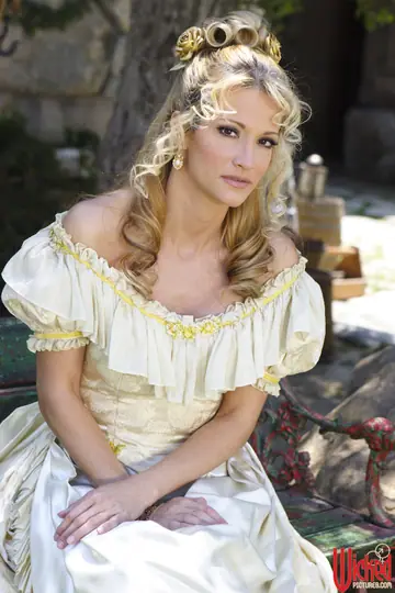 Jessica Drake – Busty Blonde Strips Out of Her Dress and Stockings Outdoors