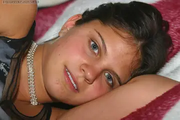 Brunette with Trimmed Pussy Gives a Blowjob and Gets Fucked