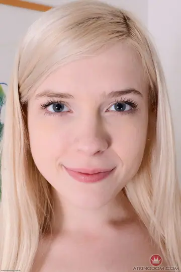 Jocelyn Sweets – Blonde Strips Out of Her Lingerie and Spreads Her Shaved Pussy Wide