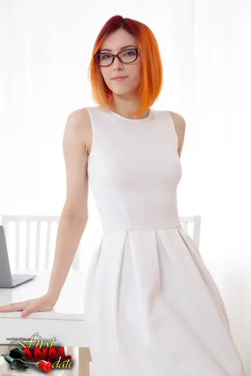 Elin Dane – Petite Redhead in Glasses Takes Anal and a Facial