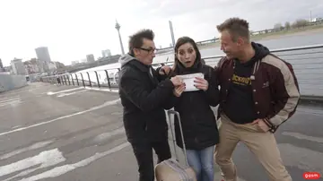 Valentina Bianco – Petite Italian MILF Strips Off Her Jeans for Anal Threesome