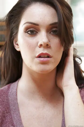 Alison Tyler – Thick Brunette with Big Tits Gapes Her Ass and Spreads Her Pussy