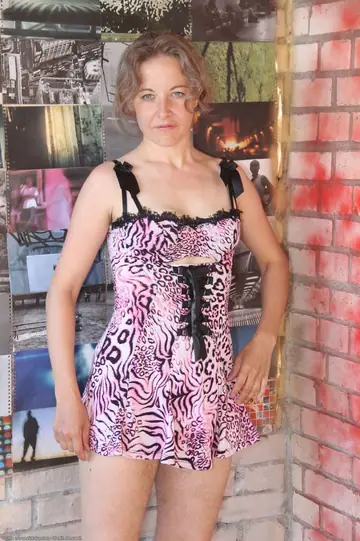 Tall Pale MILF Strips to Show Her Hairy Bush