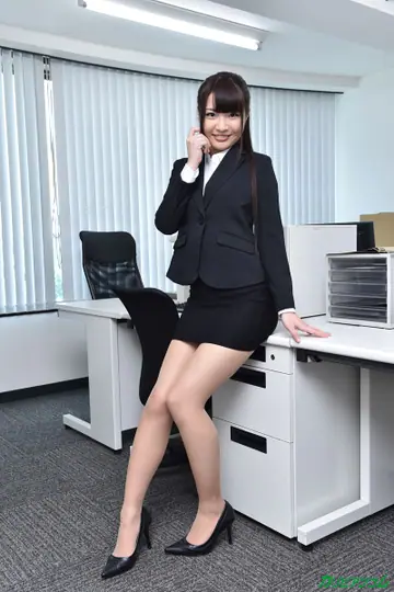 Slim Japanese Office Worker Sucks Cock and Gets a Creampie in Pantyhose
