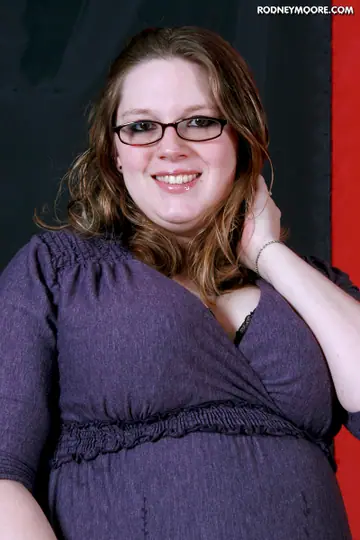 Pregnant BBW in Glasses Gives POV Blowjob and Fucks