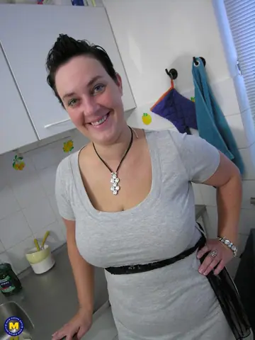 Mature PAWG in Panties Masturbates in the Kitchen