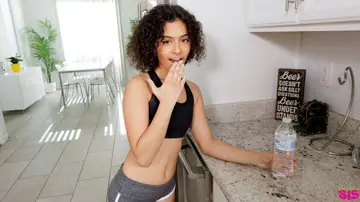 Dani Diaz – Brunette Latina in Shorts Takes Her Partner's Cock After Handjob and Kissing