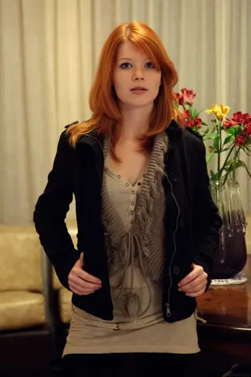Mia Sollis – Petite Redhead Pulls Panties Aside to Spread Her Trimmed Pussy