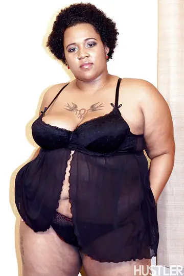 Mature Ebony BBW Strips to Lingerie and Heels