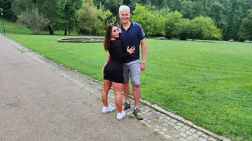 Sara Diamante – Italian Brunette Gives a Blowjob and Takes Anal Outdoors