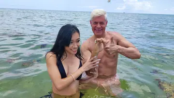 Jade Kimiko – Mature Asian and Petite Blonde Share a Toy and Cock in Threesome