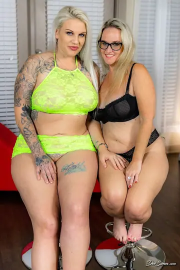 Dee Siren – Two Blonde MILFs with Glasses in Lesbian Play