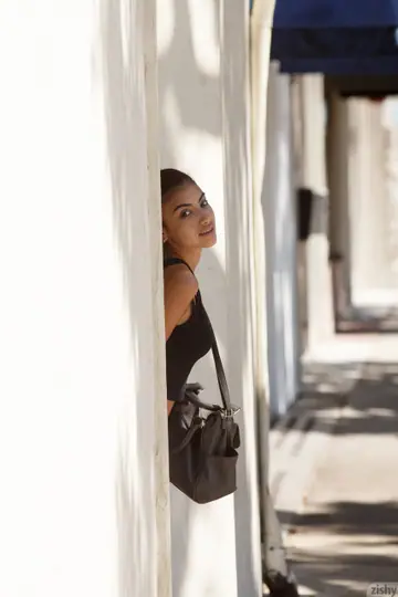 Michelle Rodriguez – Tall Latina Brunette Flashes Her Tits and Poses Nude Outdoors