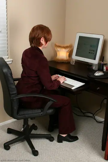Thick Secretary MILF with Big Tits Reveals Her Trimmed Pussy in the Office