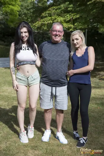 Sheril Blossom – Slim Short-Haired Blonde in Shorts Fucks in Threesome Outdoors