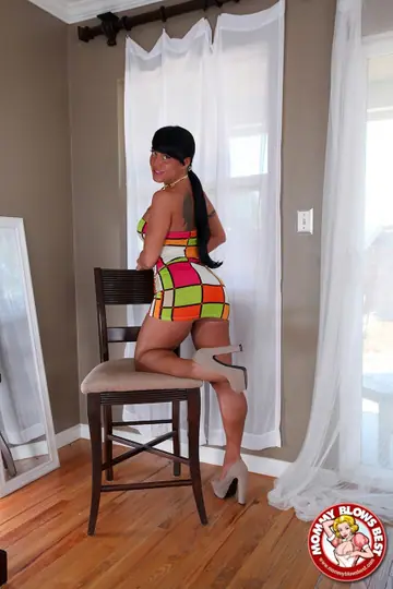 Mahina Zaltana – Busty Asian MILF Gives a Deepthroat Blowjob on Her Knees