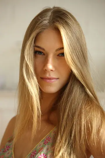 Krystal Boyd – Slim European Blonde Strips Naked and Spreads Her Legs Wide