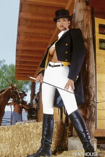 Tera Patrick – Tall Asian Brunette Rides Cowgirl Outdoors and Takes Cum on Big Tits