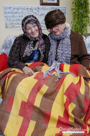 Mature Lesbians in Glasses Finger and Scissor on the Sofa