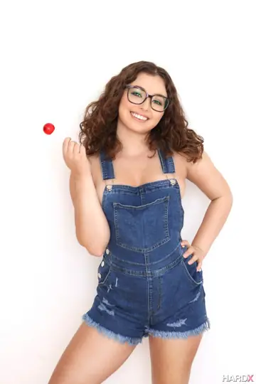 Leana Lovings – Brunette Shows Her Curves Before Sucking and Swallowing