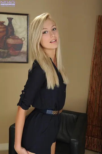 Alexa Grace – Tall Blonde Undresses Out of Her Skirt and Spreads
