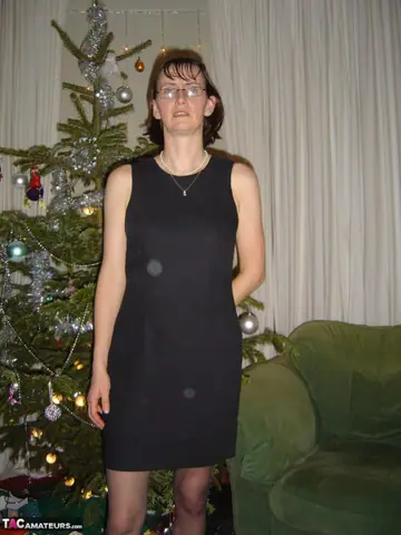 Busty MILF in Glasses and Stockings Takes a Creampie