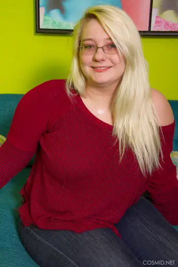 Chubby Blonde in Glasses Strips Out of Her Jeans and Poses