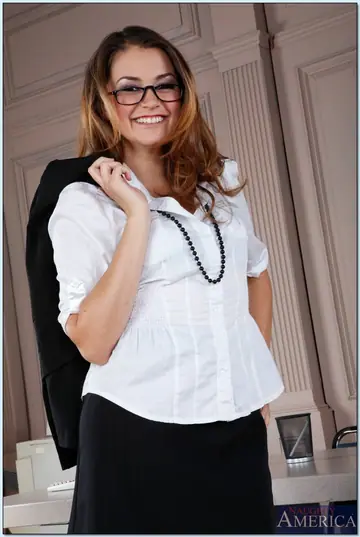 Allie Haze – PAWG Secretary in Glasses Gives a Blowjob and Takes Anal