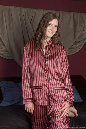 Kiss Montress – Slim Pale Brunette Strips and Spreads Her Hairy Pussy