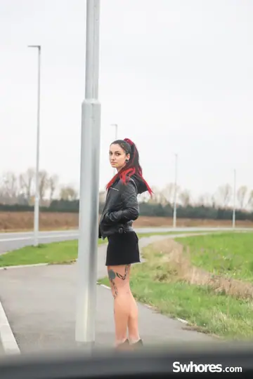 Charlotte Thorne – European Redhead Gives a Blowjob and Fucks in a Car