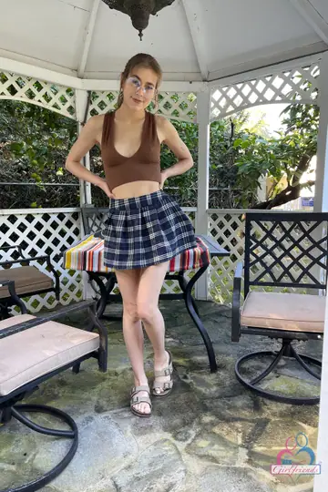 Fiona Sprouts – Skinny Blonde in Glasses Spreads Her Shaved Pussy and Shows Her Feet Outdoors