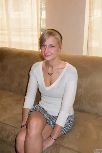 Alice Wonder – Short-Haired Blonde PAWG Poses in a Bodysuit and Panties on the Stairs