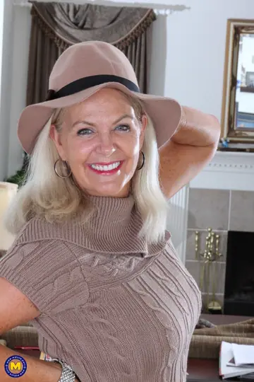 Busty Mature Woman in High Heels Strips and Fucks a Dildo