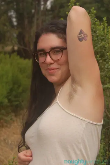 Pale BBW with Glasses Strips Outdoors and Spreads Her Hairy Bush
