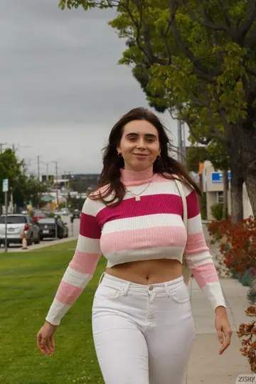 Tyla Jessop – Tall Brunette with Natural Tits Poses in Her Clothes