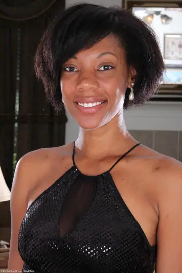 Ebony MILF in Heels Strips Off Her Dress and Spreads Her Pussy