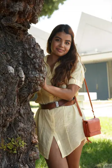Jasmin Veracruz – Busty Latina Flashes Her Panties and Ass Outdoors