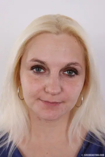 Thick Czech MILF Removes Her Thong and Shows Her Big Tits