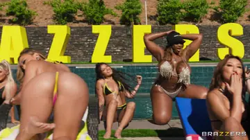 Jenna Foxx – Asian and Ebony BBW Women Share BBC in Group Sex